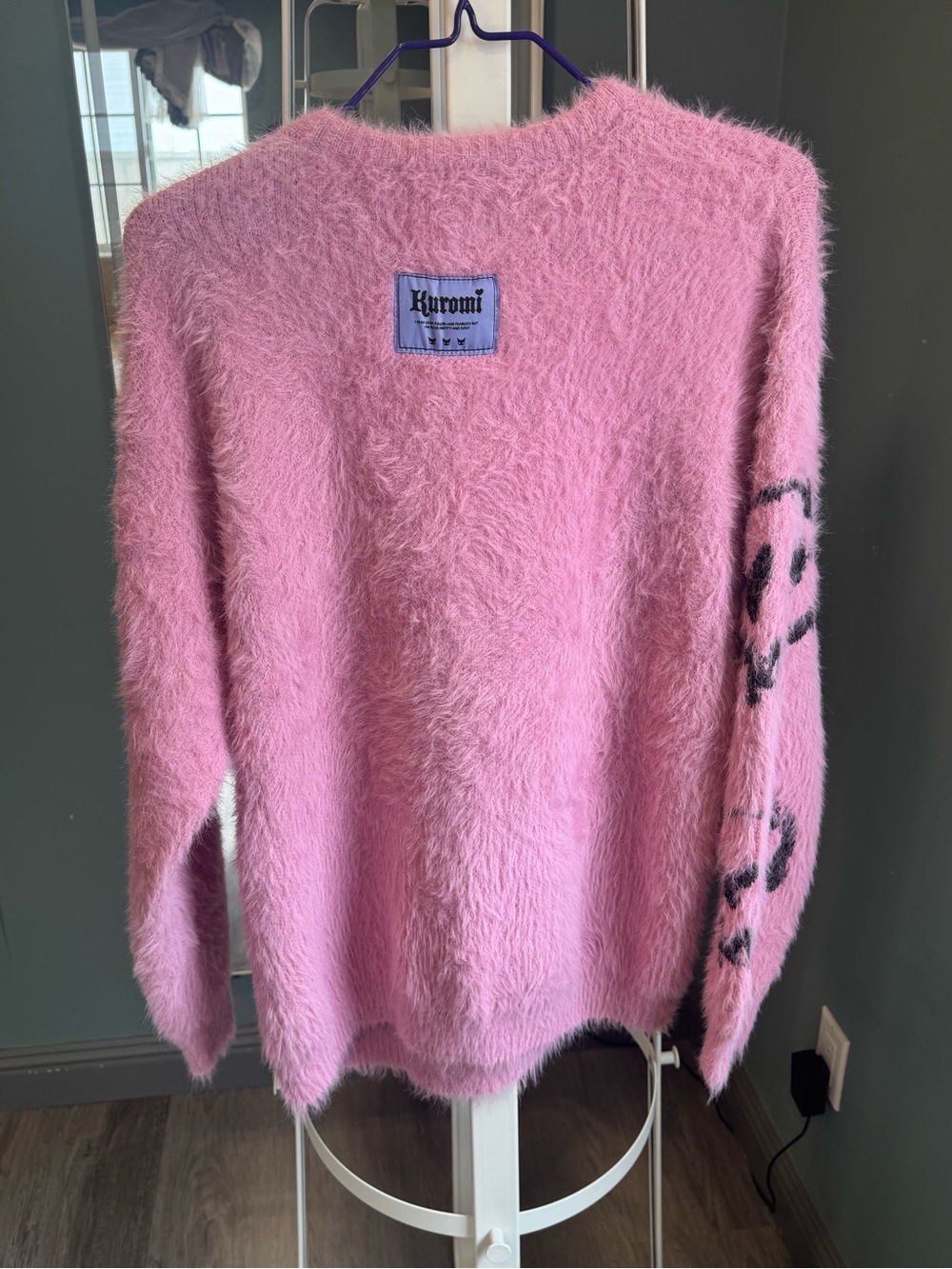 Rare Kuromi Collab Pink Fuzzy Sweater Y2K Kawaii Oversized Knit - Picture 4 of 9
